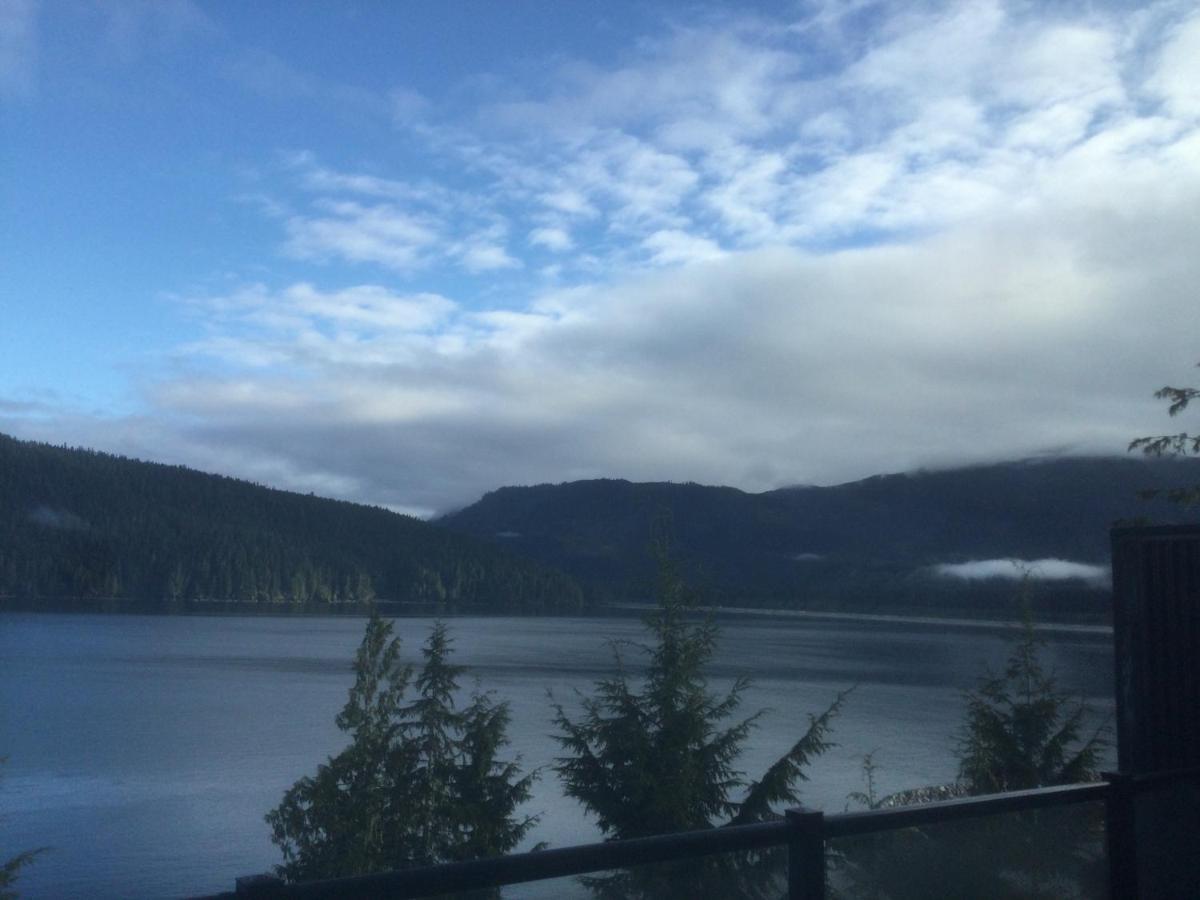Bjorn Holm Villa Port Renfrew Exteriör bild