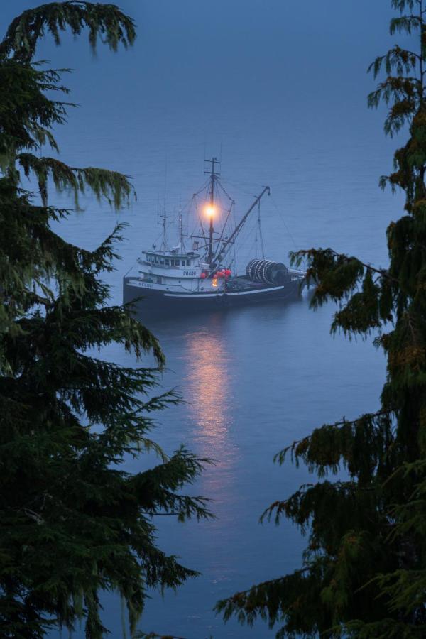 Bjorn Holm Villa Port Renfrew Exteriör bild