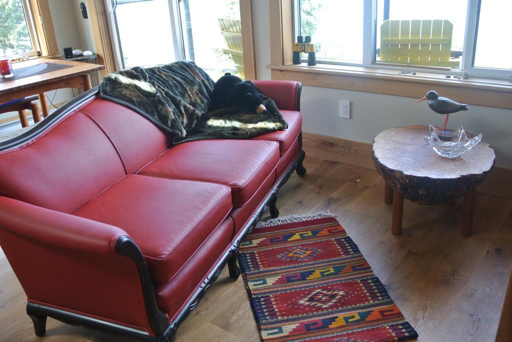 Bjorn Holm Villa Port Renfrew Exteriör bild