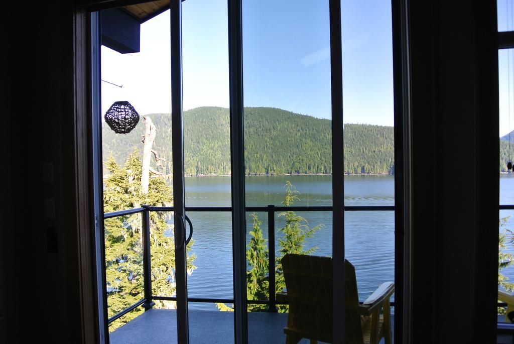 Bjorn Holm Villa Port Renfrew Exteriör bild