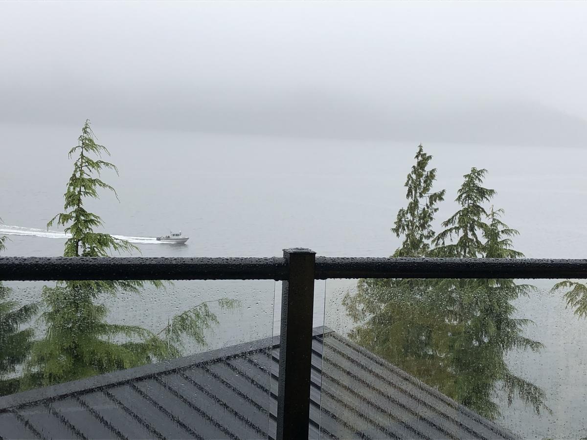 Bjorn Holm Villa Port Renfrew Exteriör bild